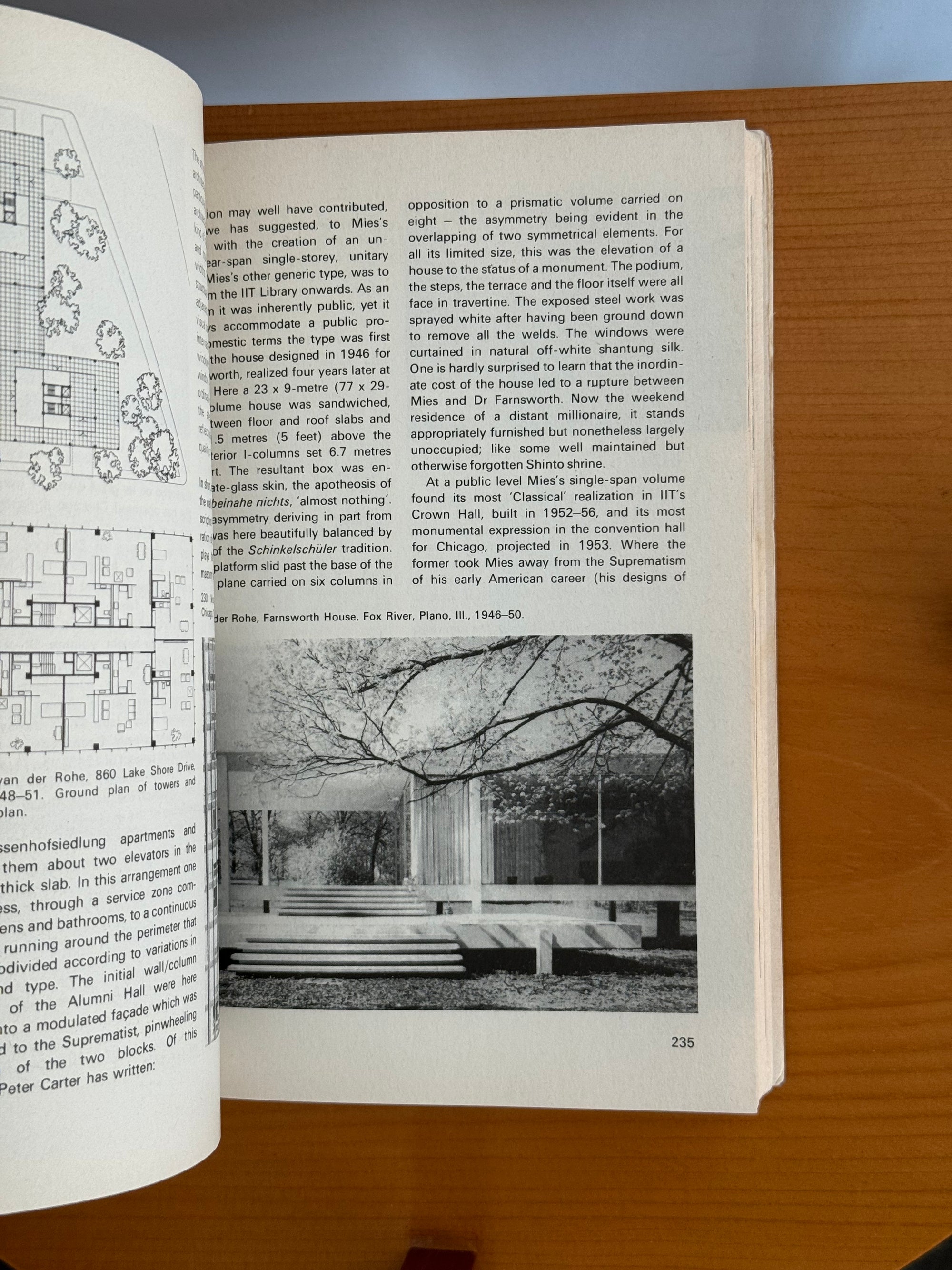 Modern Architecture by Kenneth Frampton c.1981