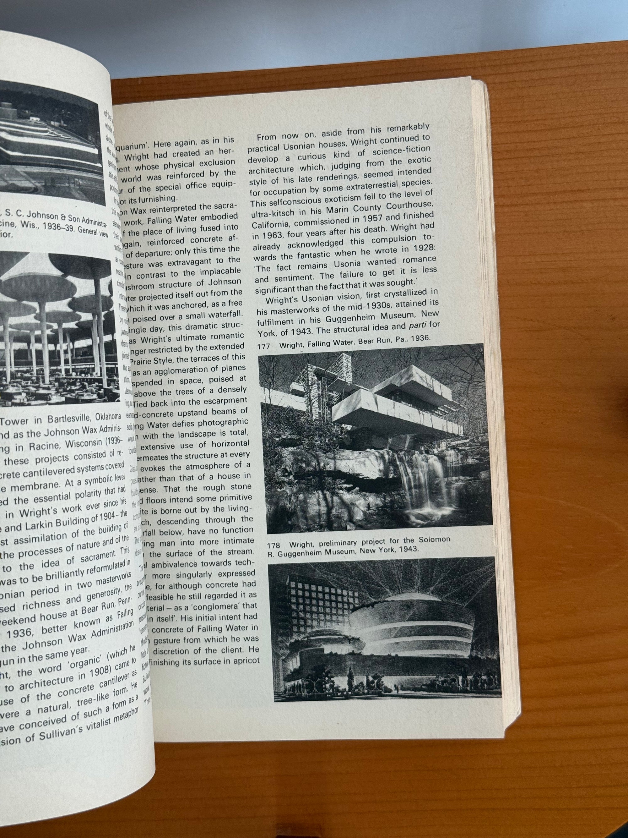 Modern Architecture by Kenneth Frampton c.1981