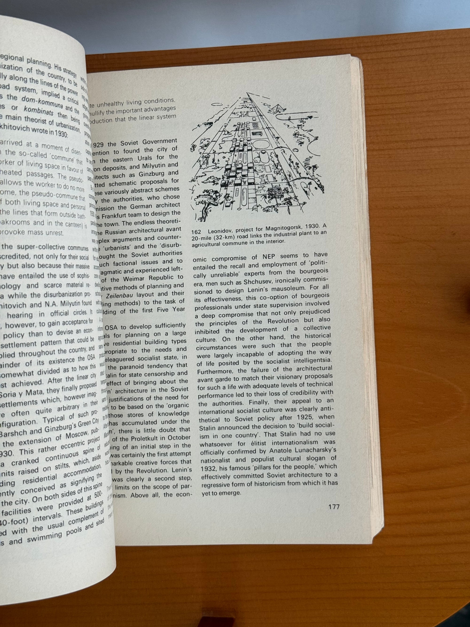 Modern Architecture by Kenneth Frampton c.1981