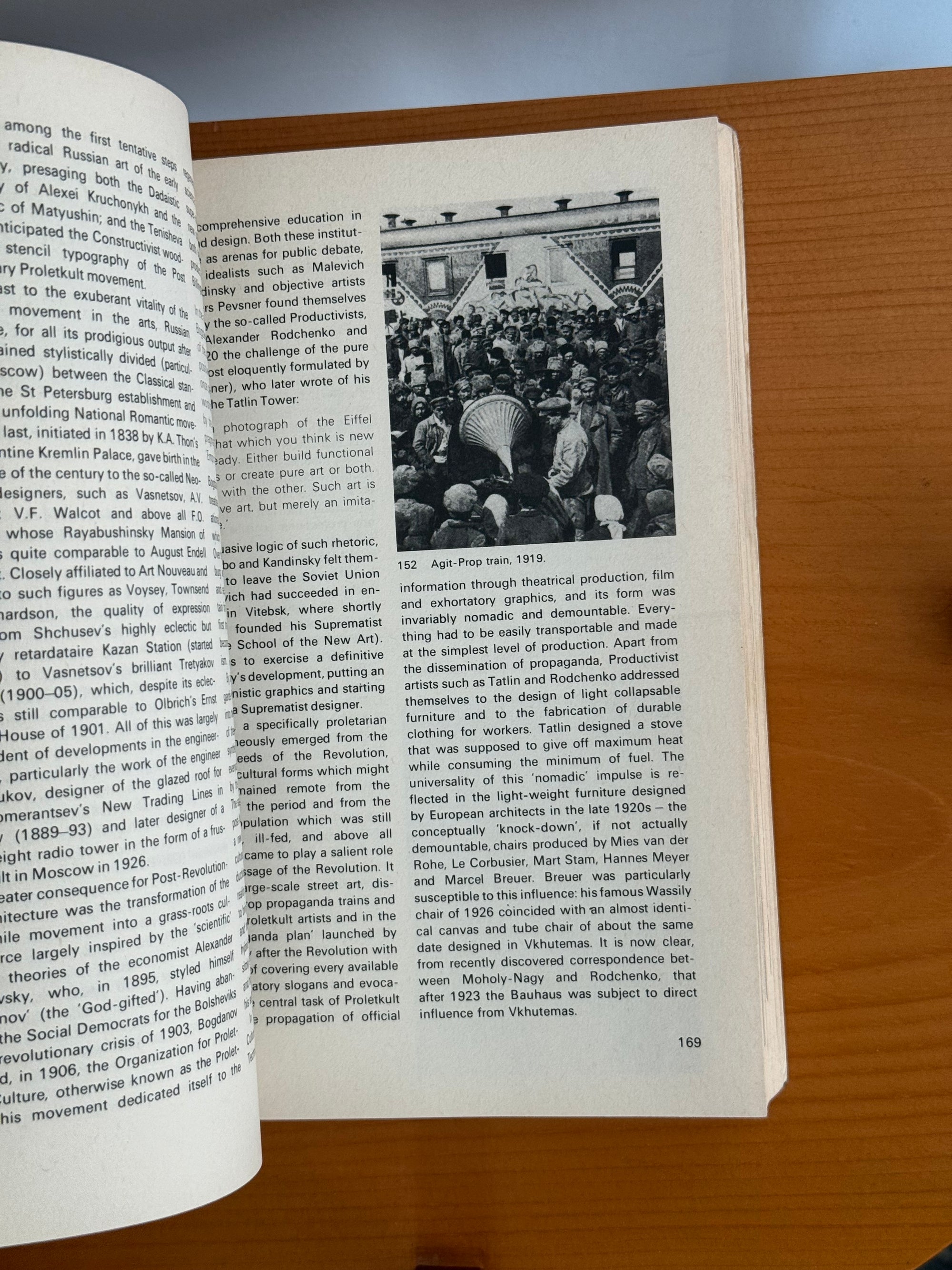 Modern Architecture by Kenneth Frampton c.1981