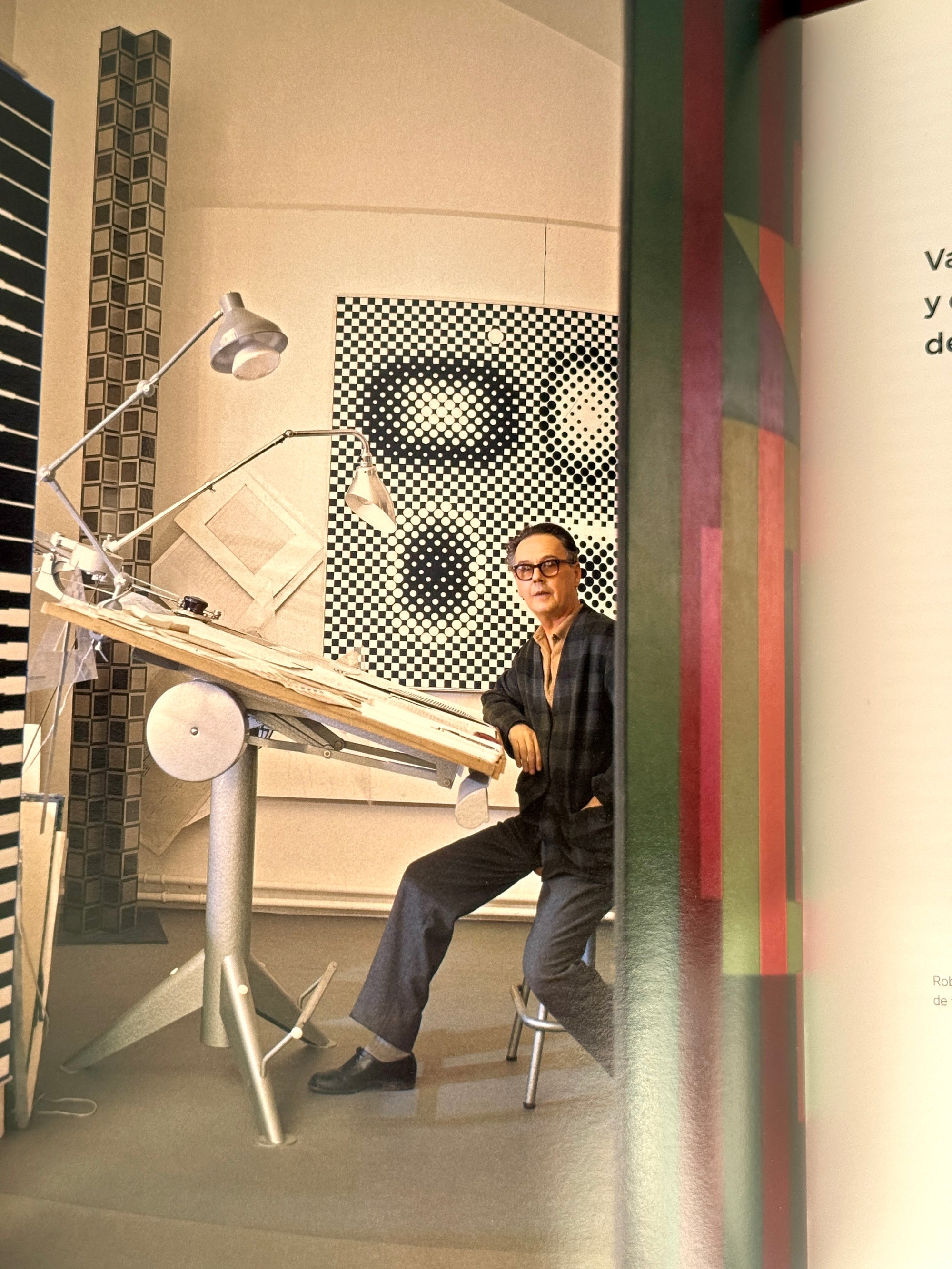 Vaserely Op Art Book (Spanish) c.2018