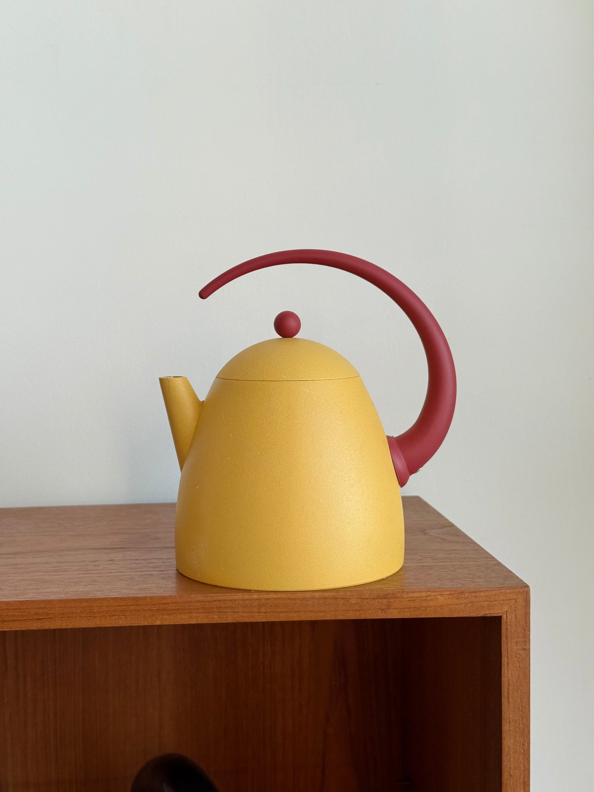 Teapot by Facix Querida Italy c.1980