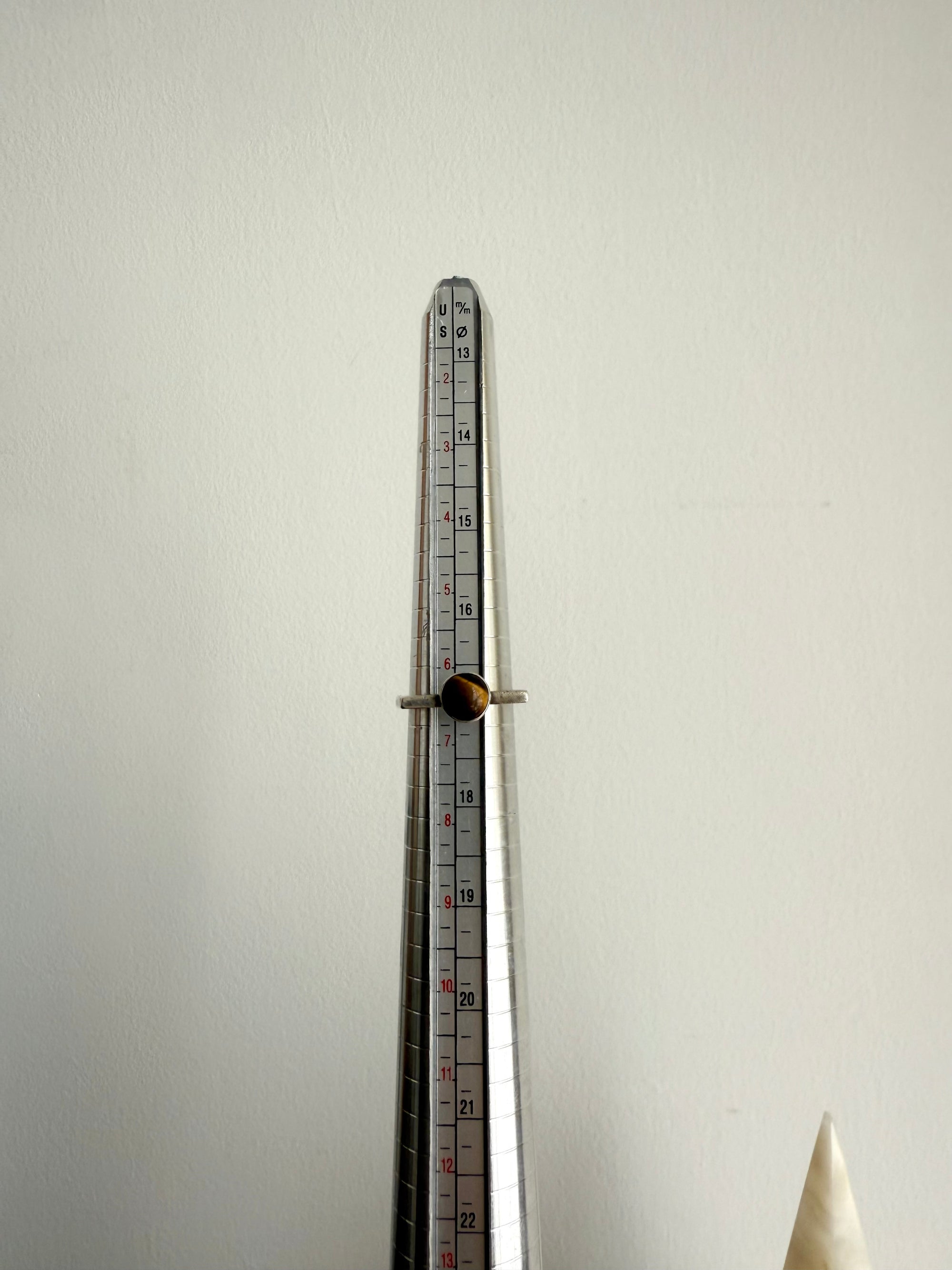 Modernist Tiger’s eye Sterling silver ring c.1960