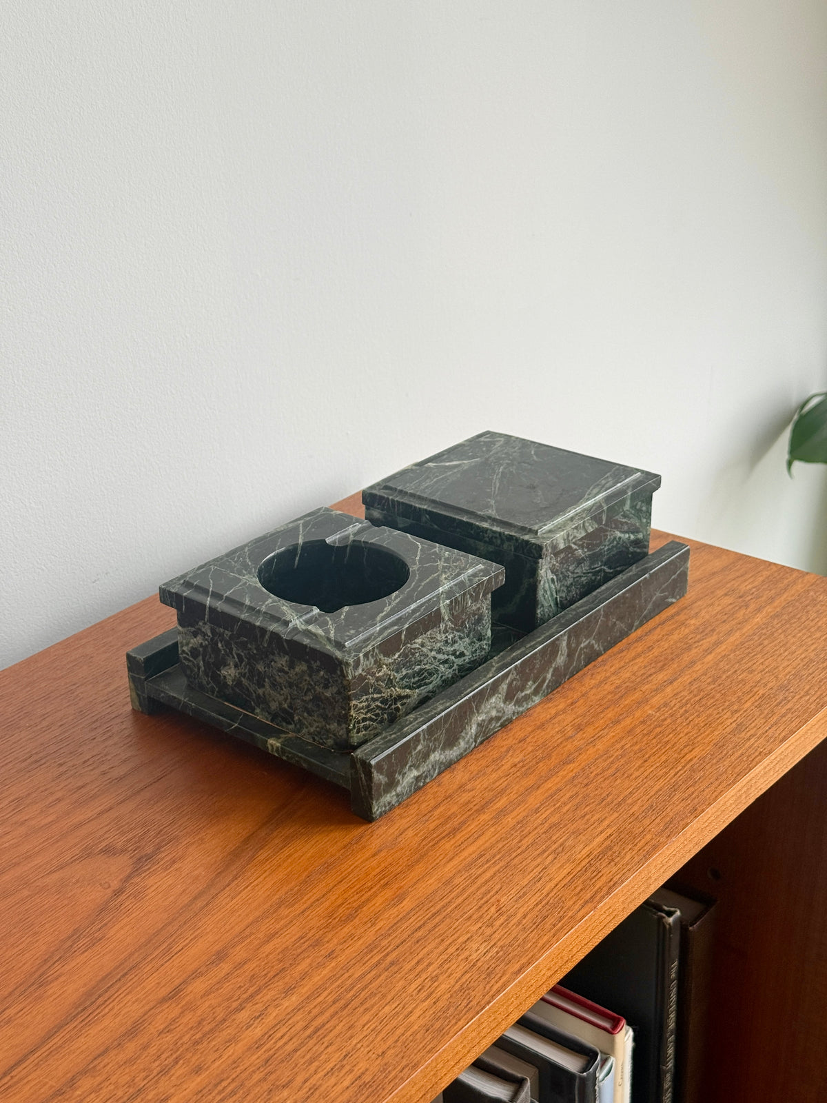 Green Marble Smoke Set c.1970