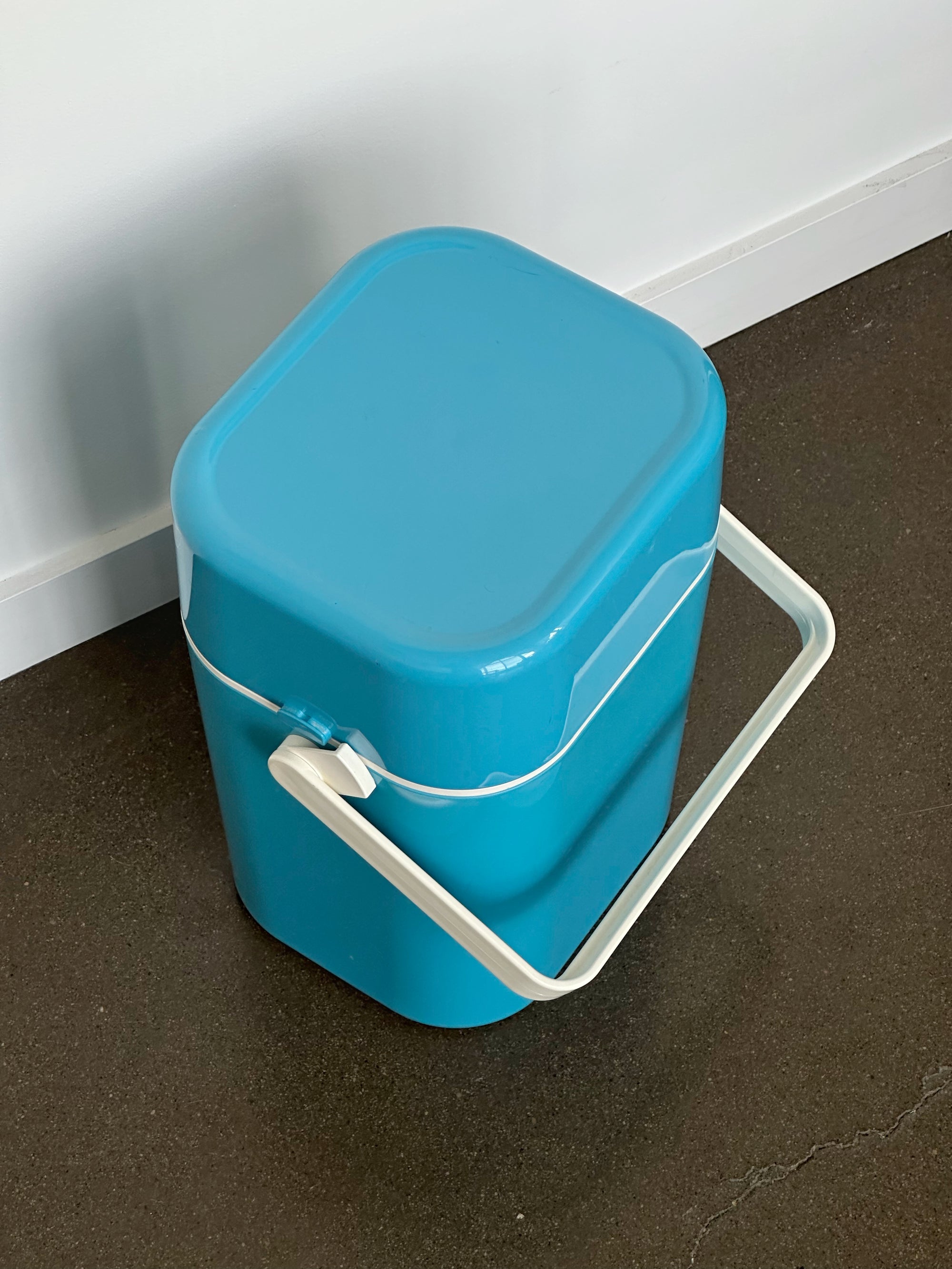 Wine Chiller 594 BYO 4-bottle by Richard Carlson for Décor Australia c. 1981